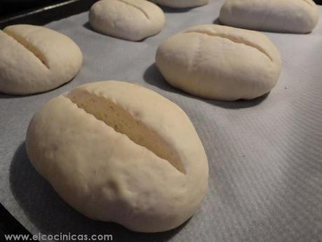 Bollos de pan casero. Francesillas