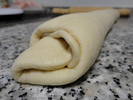 Bollos de pan casero. Francesillas