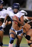 Espectáculo reconvertido en deporte: Fútbol americano en lencería