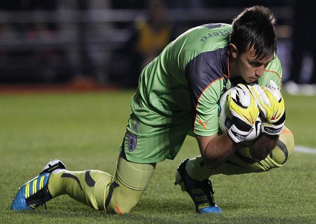 Argentinos exiliados: Fernando Muslera, manos porteñas y celestes