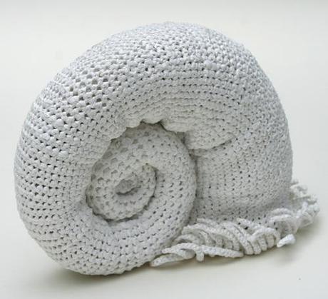 Tejer con plástico.