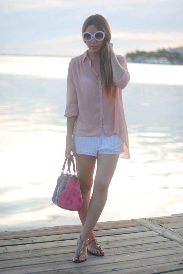 Shopping day in Cancun at fashion blog by Mónica Sors. Sunset photos