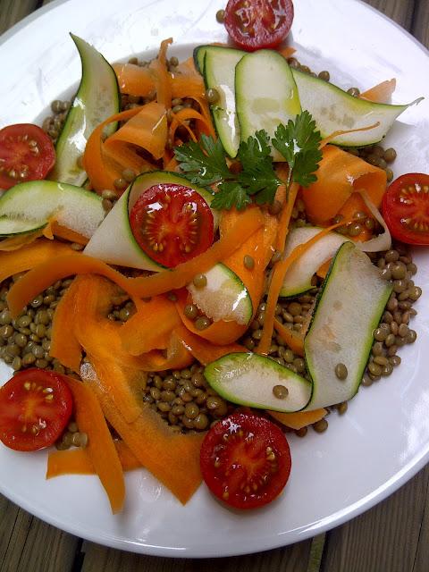 Las vecinitas de la casa de al lado y la ensalada de lentejas