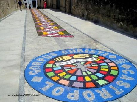 Corpus Christi Castropol y alfombras florales: Alfombra de Corpus Castropol