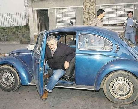 CRÉALO:  Mujica, el presidente más pobre del MUNDO