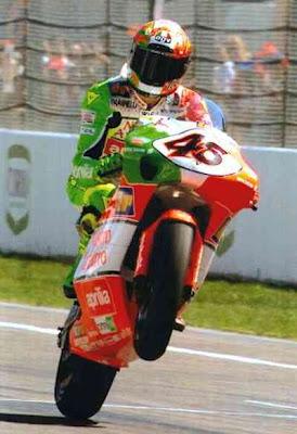 valentino-rossi-250-cc-aprilia