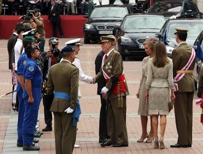 Un elefante se banceaba…