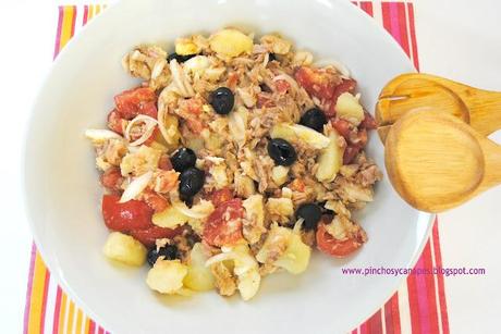 ENSALADA DE PATATAS CON BACALAO PARA EL #DÍADELAENSALADA EN TWITTER ENSALADA DE PATATAS CON BACALAO PARA EL #DÍADELAENSALADA EN TWITTER