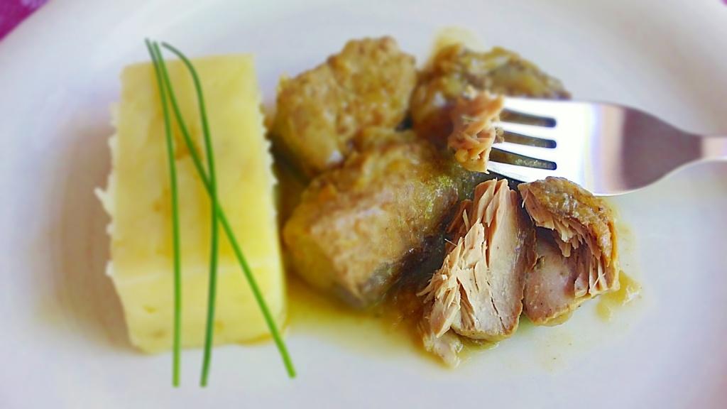 04062012861 Melva encebollada