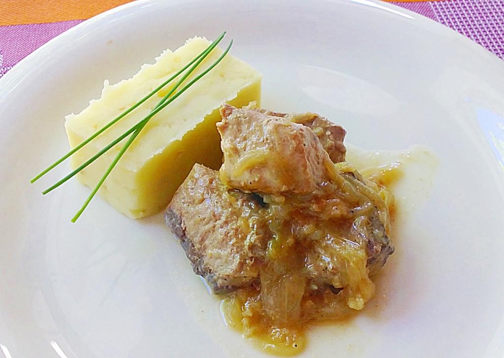 Melva encebollada