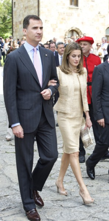 El estilo de la Princesa Letizia en la entrega del  Premio Príncipe de Viana a Antonio López