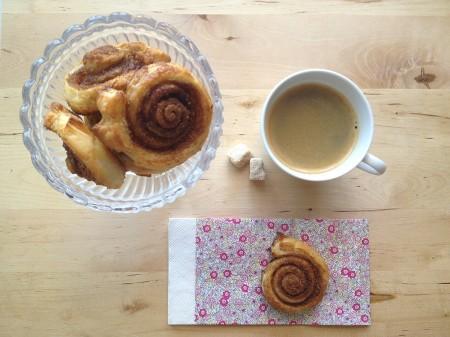 Buen finde Caracolas de hojaldre y canela servilletas papel flores rollitos de canela ikea rollitos de canela hojaldre recetas rápidas hojaldre canela recetas postres rápidos recetas nórdicas recetas muy faciles recetas faciles hojaldre recetas dulces café recetas danesas recetas con hojaldre Receta de caracolas o rollitos de hojaldre y canela postres delikatissen palmeritas hojaldres kanelsnegle fotos hojaldre canela fotos de recetas fotos de postres estilismo fotos postres estilismo fotos comida decoración postres