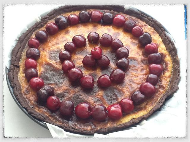 Tarta de cerezas y chocolate blanco