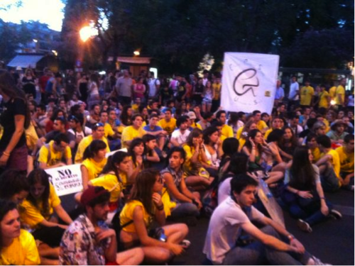 Los  estudiantes sevillanos se manifiestan por segunda vez contra los recortes