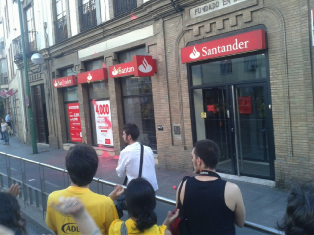 Los  estudiantes sevillanos se manifiestan por segunda vez contra los recortes