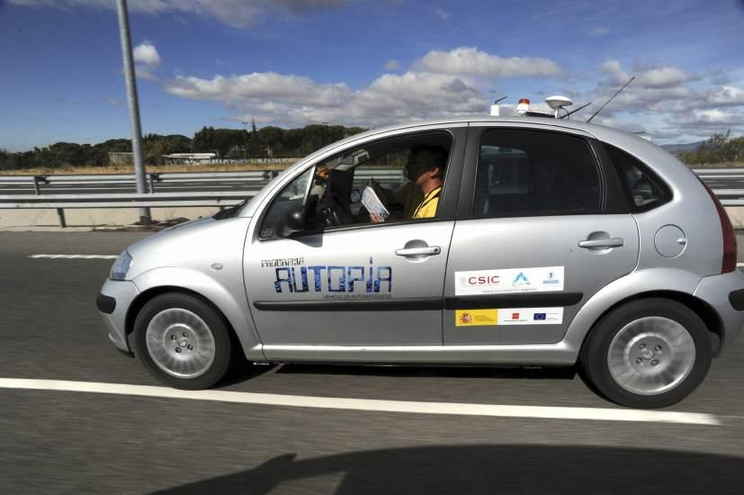 CRÉALO: Un vehículo recorre 100 km sin utilizar ningún CHOFER