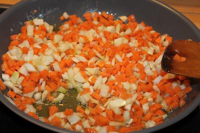 Ñoquis de espinacas con salsa de zanahoria e hinojo