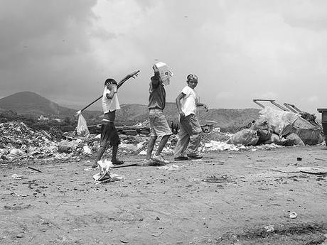 215 millones de niños trabajan