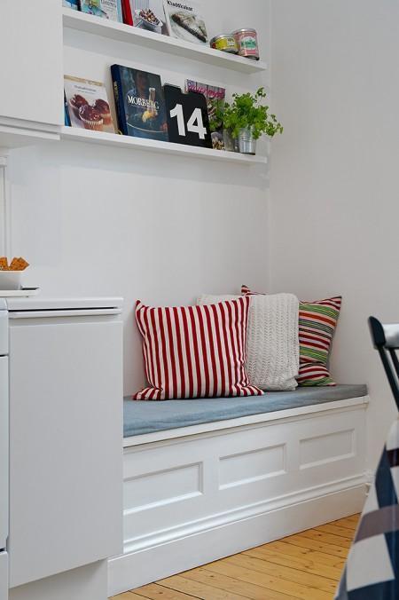 muebles fritz hansen muebles estilo escandinavo muebles de diseño estilo nórdico diseño de interiores decorar casas decoración nórdica Decoración escandinava en blanco con toques de color decoración escandinava decoración en blanco decoración de salones cocina decoración de interiores decoración de dormitorios cocinas blancas blogs de decoración blog de decoración 