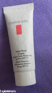 Review: pack 8 hours Elizabeth Arden