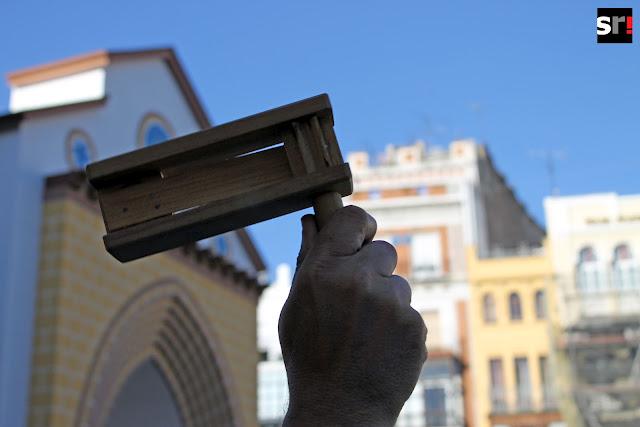 Las imágenes de la cacerolada contra el rescate a la banca en Sevilla