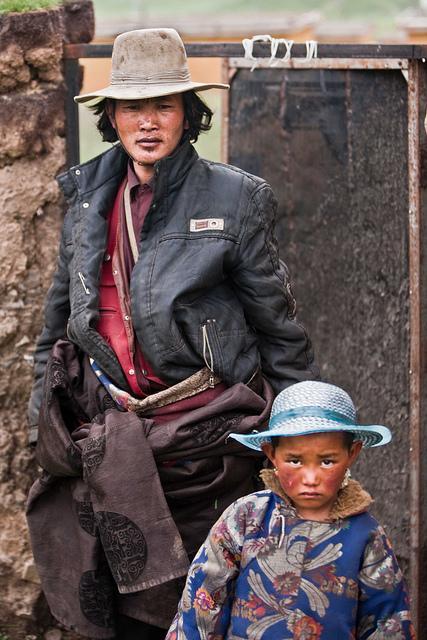 Tibeten father and child