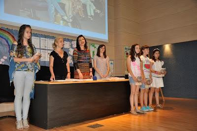 Ana Pomares en la  entrega de premios del XVII Concurso Literario Grupo Leo 2012