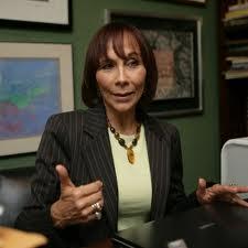 Profecía cumplida vs frustrada.