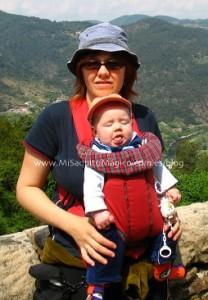 Llevar al bebé de frente