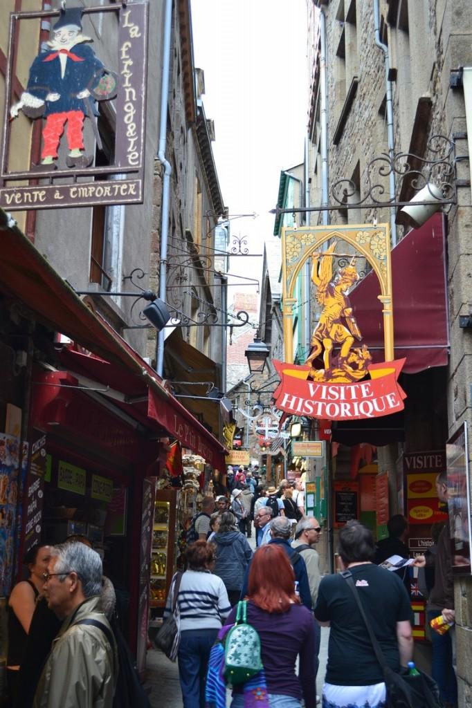 Calle principal (y única) de la isla