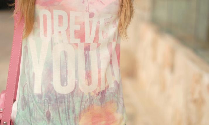 Camiseta Forever Young en el blog de moda Mes Voyages à Paris