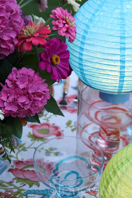 una mesa para las largas noches de verano