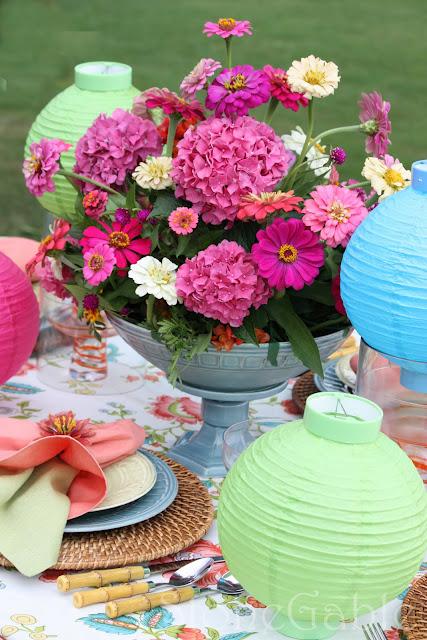 una mesa para las largas noches de verano