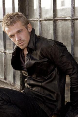 Cam Gigandet se une a Plush