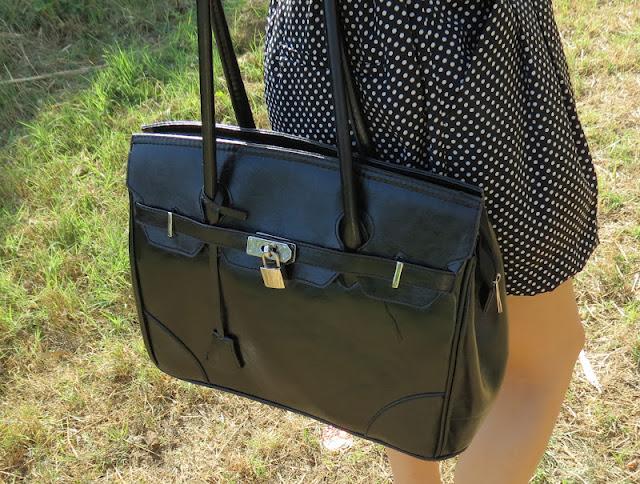 Dots in Black and White