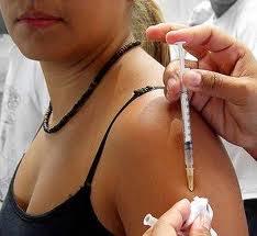 Vacunar contra la gripe a embarazadas es bueno para el bebé