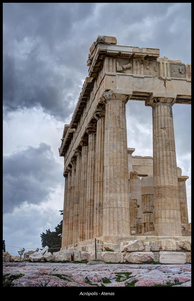 Un paseo por la Acrópolis de Atenas...