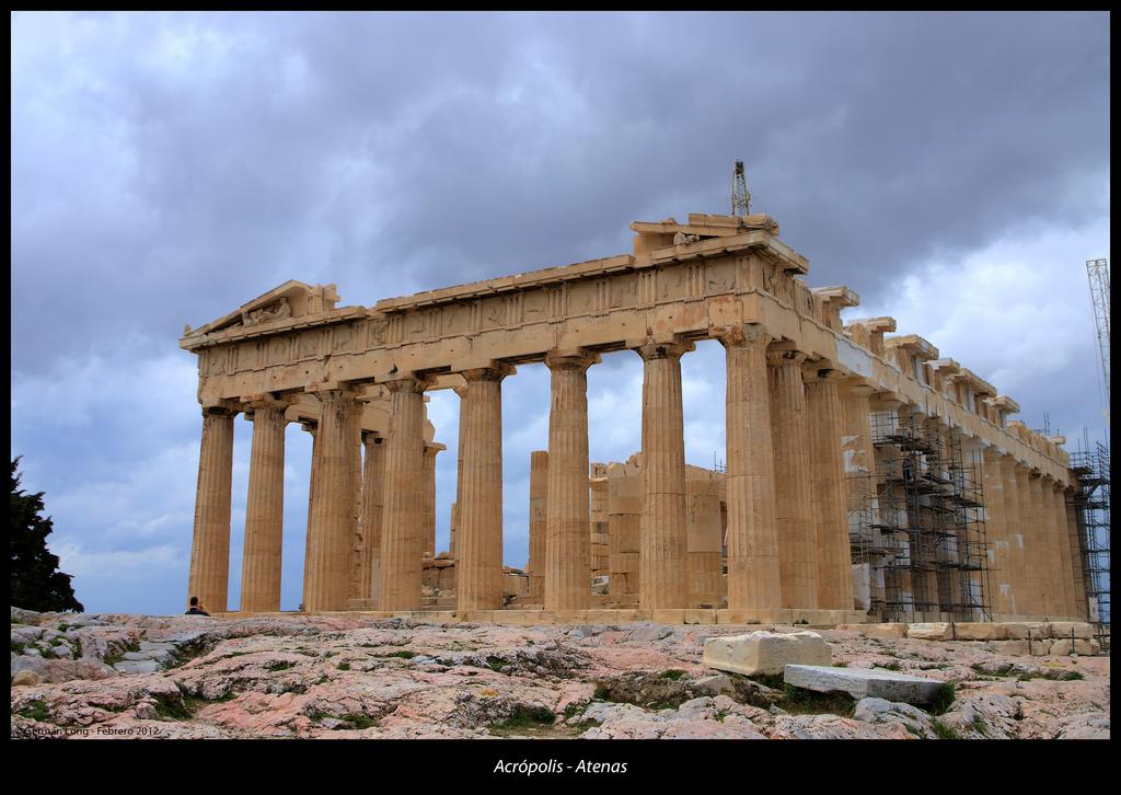 Un paseo por la Acrópolis de Atenas...