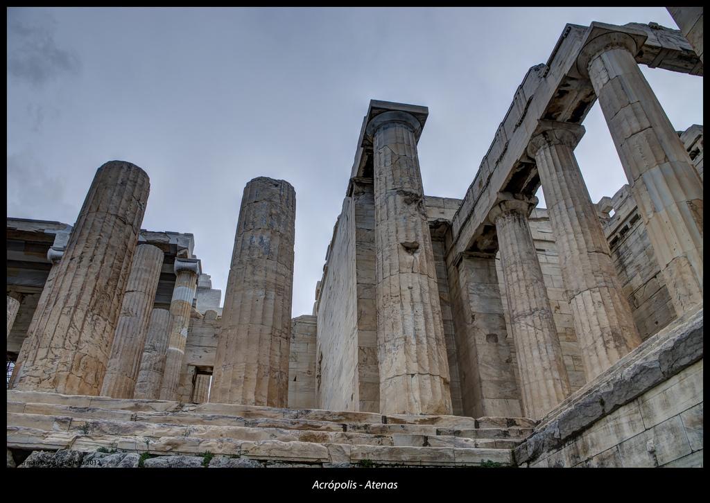 Un paseo por la Acrópolis de Atenas...