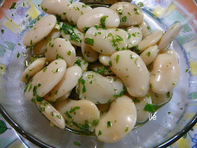 Porotos o judiones en aceite con ajo y perejil