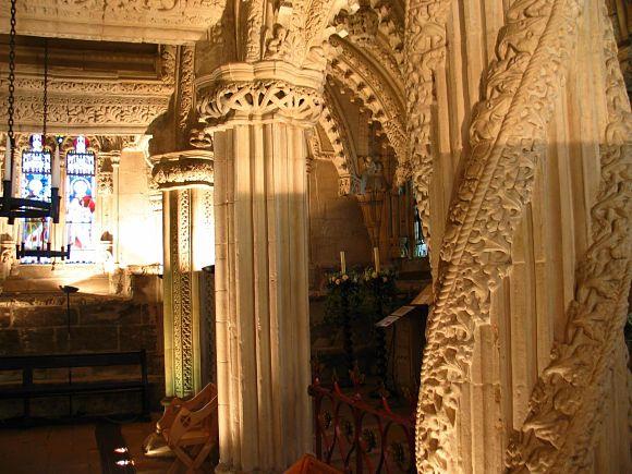 Pilar del Aprendiz en la capilla de Rosslyn, Escocia