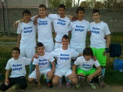 LA ESCUELA DE FÚTBOL DE ALMARAZ  EXPLICA LA FRASE: 