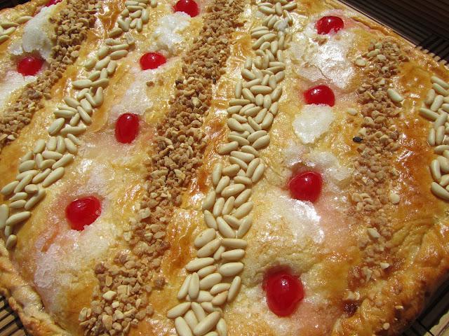 Coca empanada  de San Juan