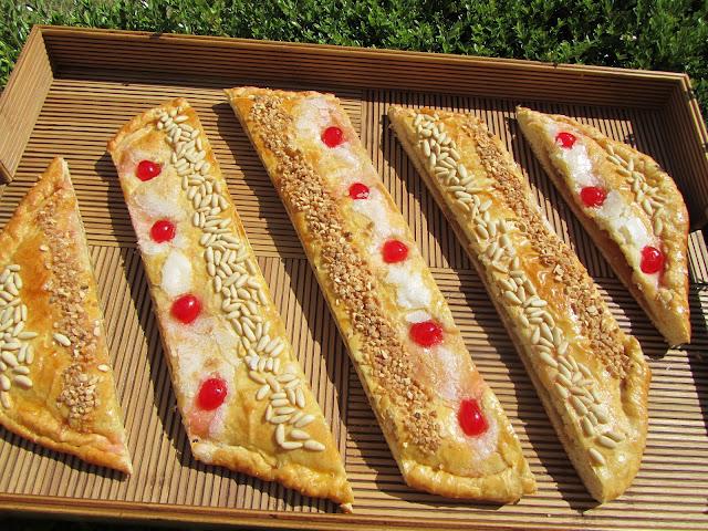 Coca empanada  de San Juan