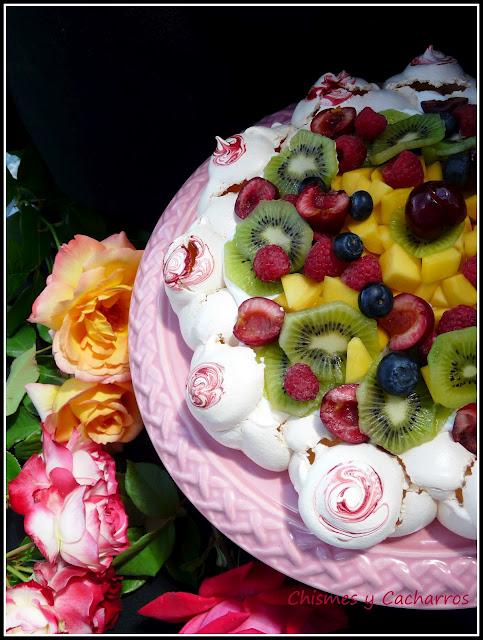 Tarta Pavlova de Remolinos Rojos. ( 2º  Desafío en la Cocina )