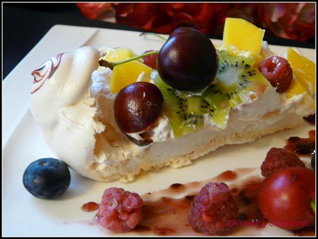 Tarta Pavlova de Remolinos Rojos. ( 2º  Desafío en la Cocina )