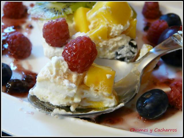 Tarta Pavlova de Remolinos Rojos. ( 2º  Desafío en la Cocina )