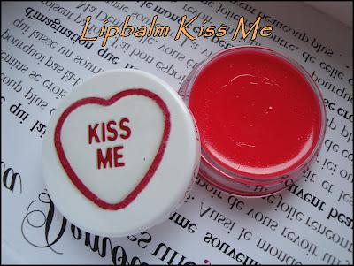 Esmaltes y labiales MUA