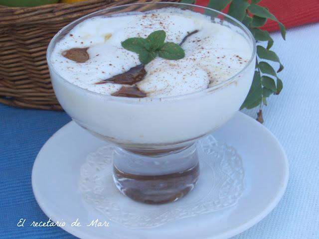 MANZANAS CARAMELIZADAS CON CREMA DE YOGUR