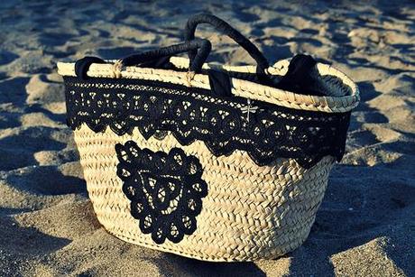 Look of the day: Navy, navy, navy... Urban_navy_lovelystyle9